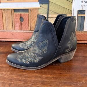Southern Fried Chics Liz Leather Embroidered Bootie‎ 7